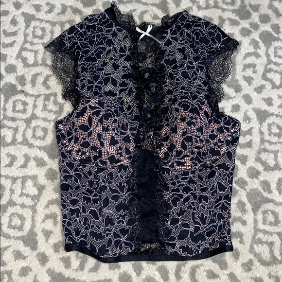 Lingerie top from VS - Picture 1 of 4